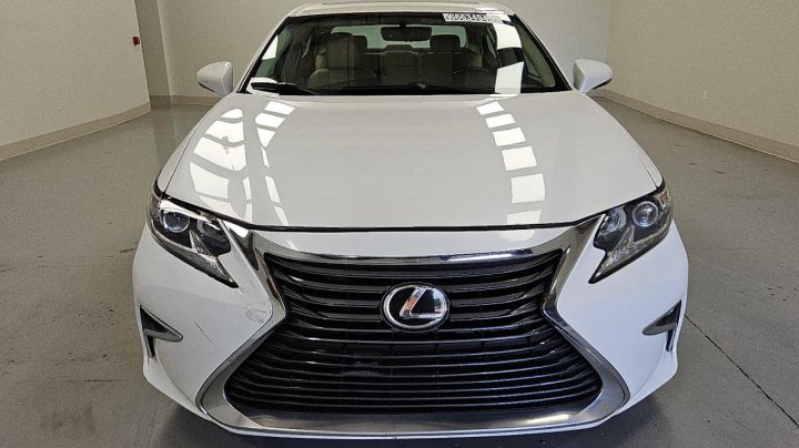 Lexus ES  2016