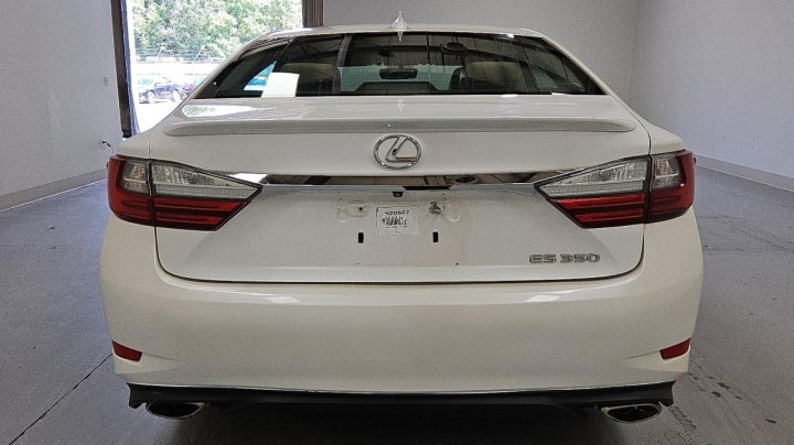 Lexus ES  2016