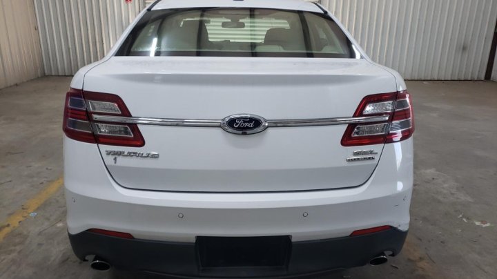 Ford TAURUS  2015