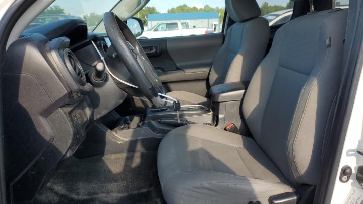 Toyota TACOMA  2020
