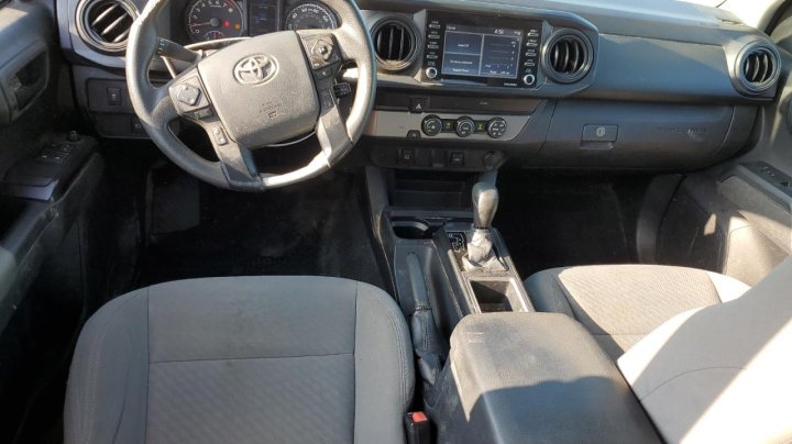 Toyota TACOMA  2020