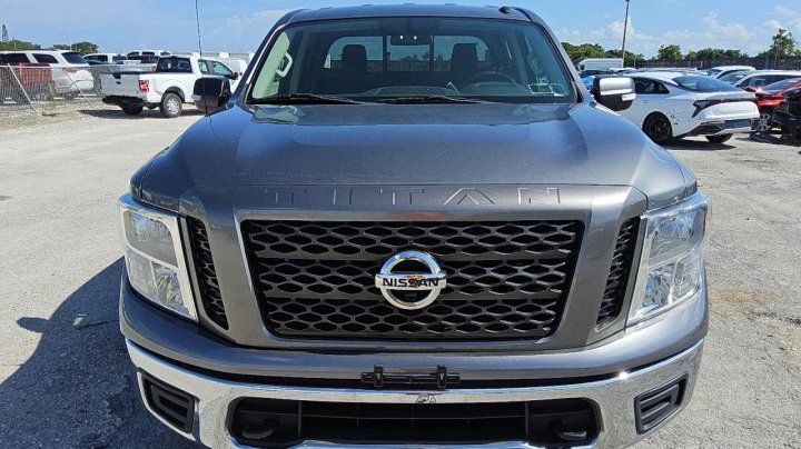 Nissan Titan  2019