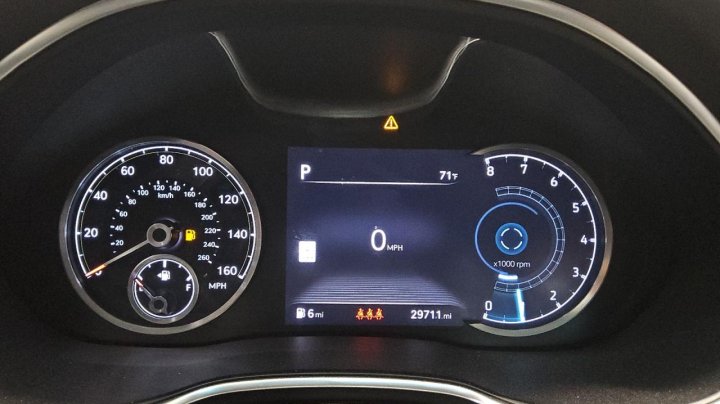Genesis G80  2024