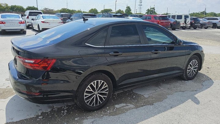 Volkswagen JETTA  2021