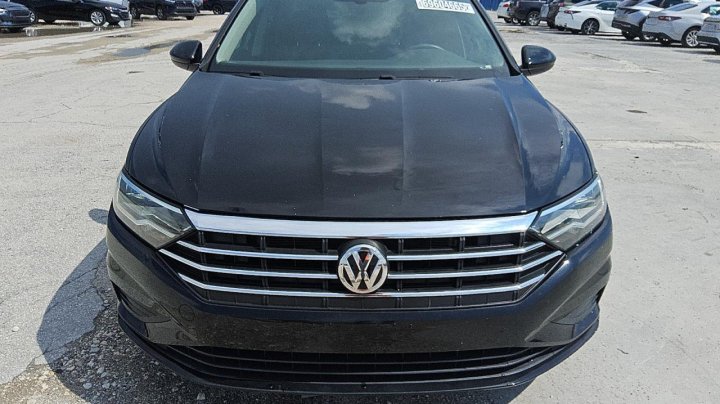 Volkswagen JETTA  2021
