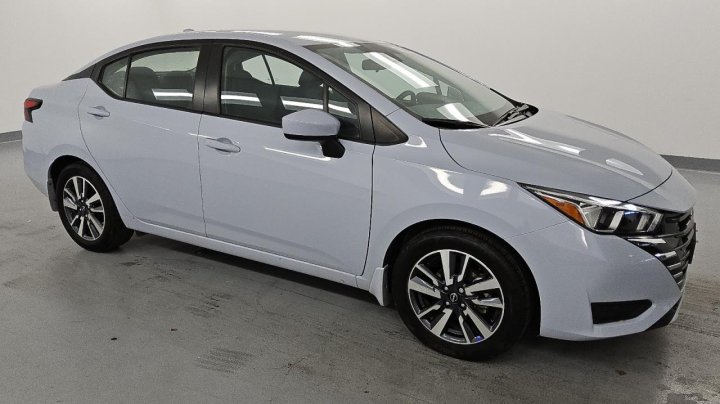 Nissan Versa  2024