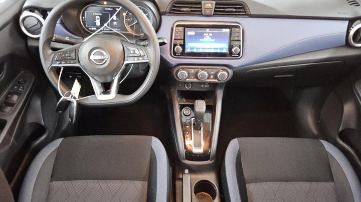 Nissan Versa  2024