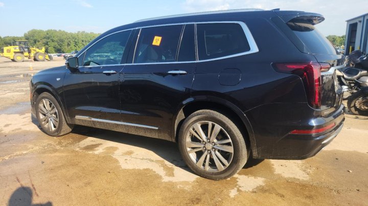 Cadillac XT6  2021