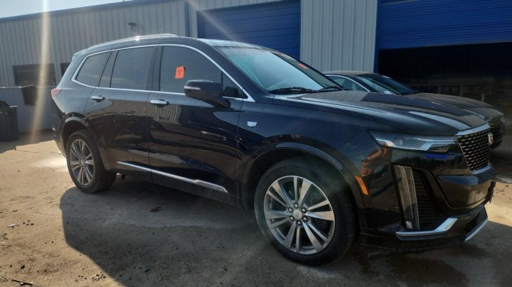 Cadillac XT6  2021