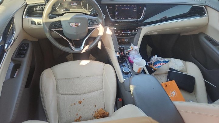 Cadillac XT6  2021