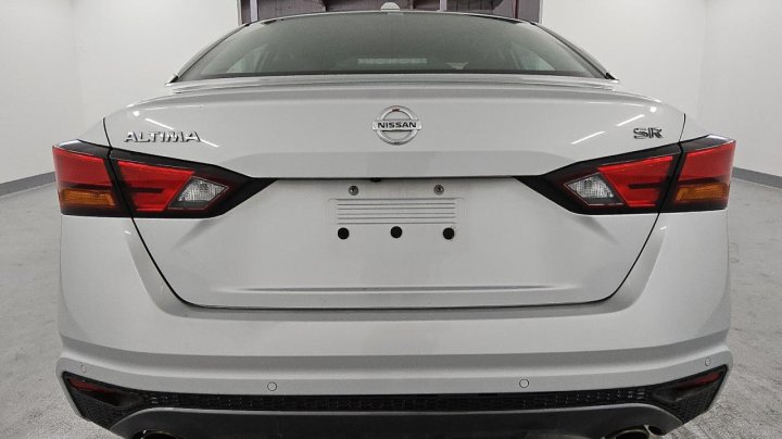 Nissan Altima  2021