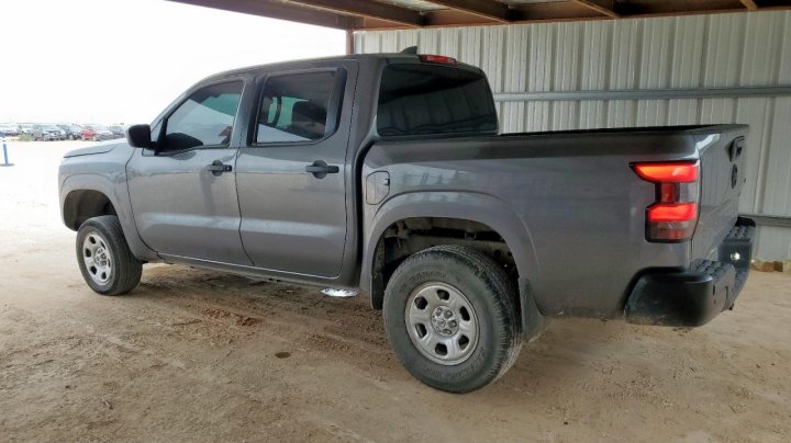 Nissan Frontier  2022