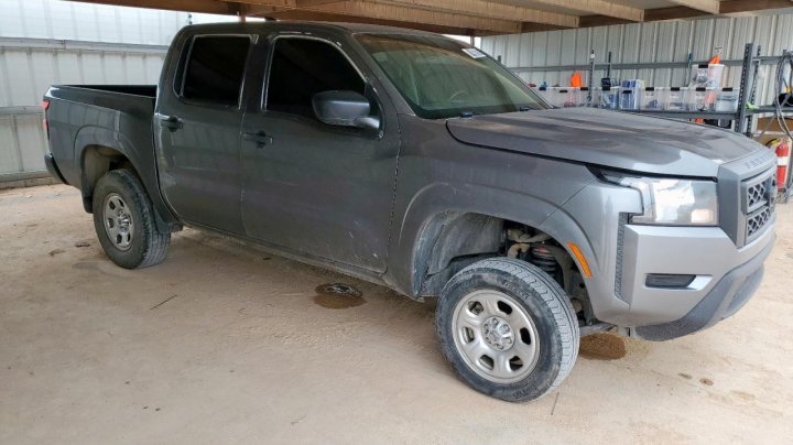 Nissan Frontier  2022
