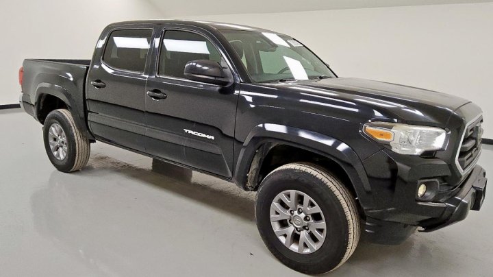 Toyota TACOMA  2019