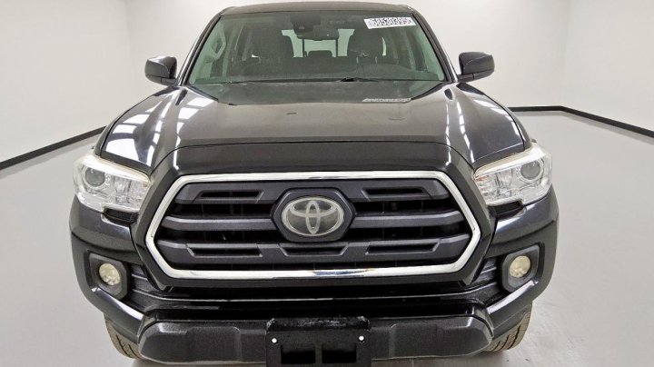 Toyota TACOMA  2019