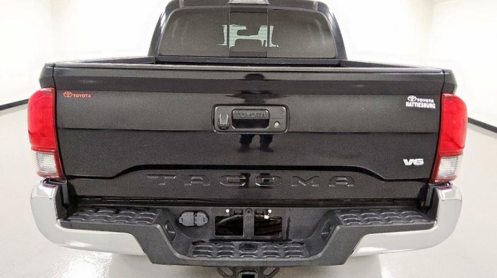 Toyota TACOMA  2019