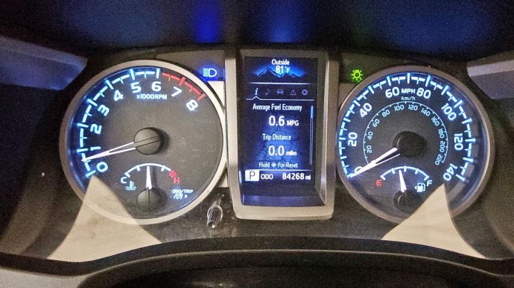 Toyota TACOMA  2019