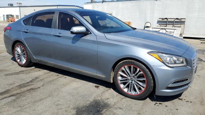 Hyundai Genesis  2015