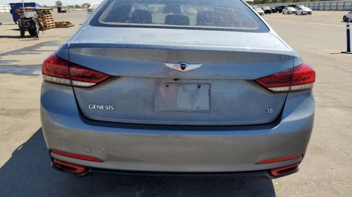 Hyundai Genesis  2015