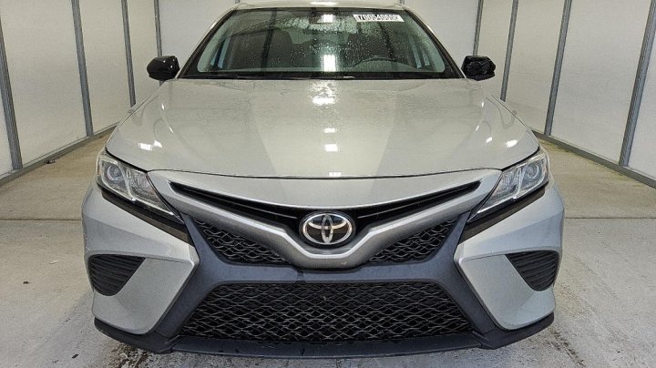 Toyota Camry  2020