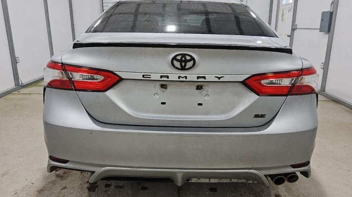 Toyota Camry  2020