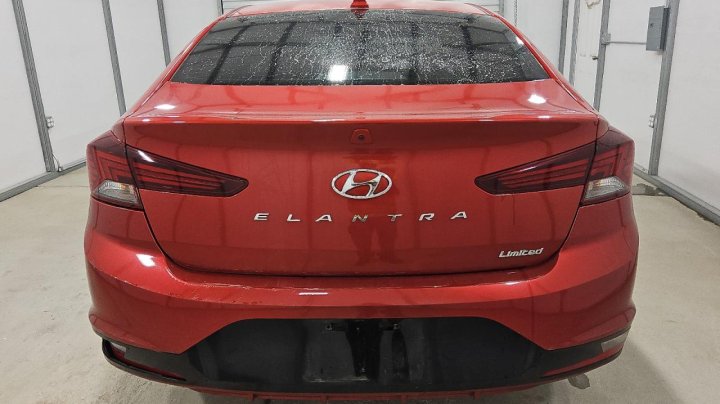 Hyundai Elantra SEL 2020