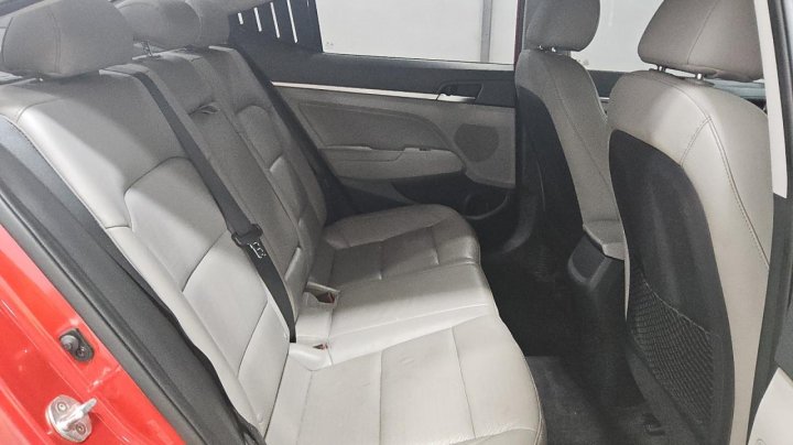 Hyundai Elantra SEL 2020