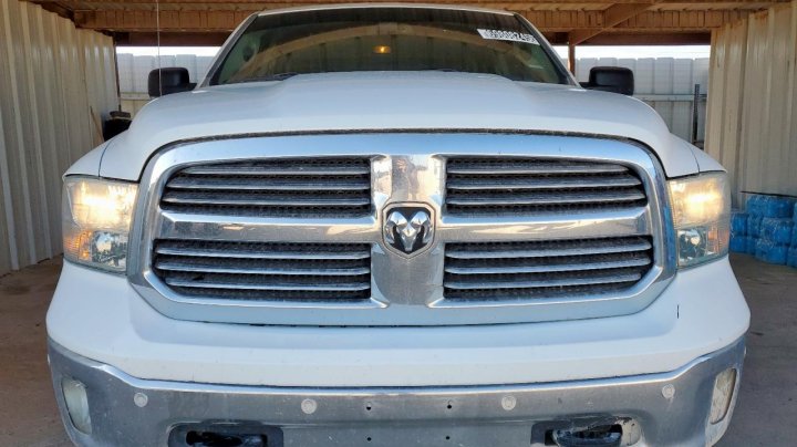 RAM 1500 SLT 2017
