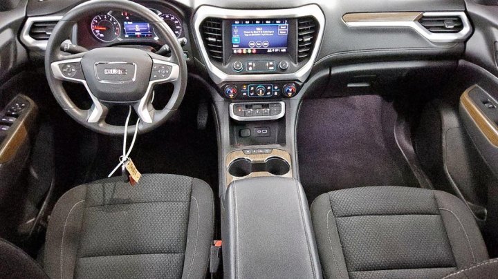 GMC Acadia SLE 2021