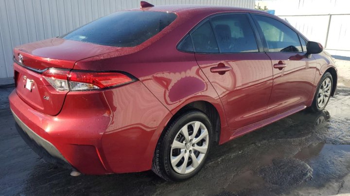 Toyota Corolla LE 2024