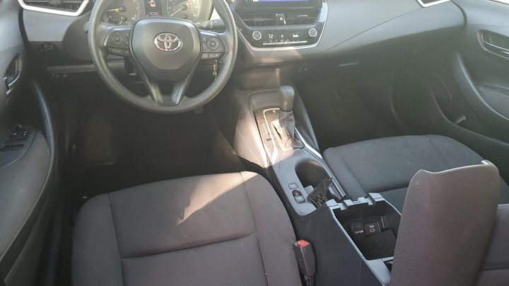 Toyota Corolla LE 2024