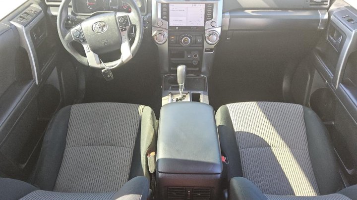 Toyota 4runner SR5 2023
