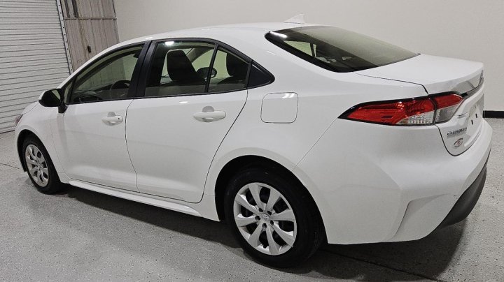 Toyota Corolla LE 2025