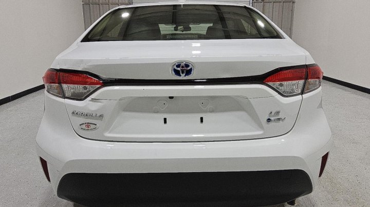 Toyota Corolla LE 2025