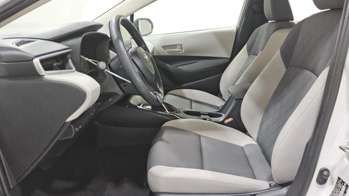 Toyota Corolla LE 2025