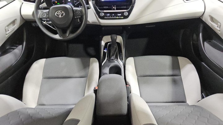 Toyota Corolla LE 2025