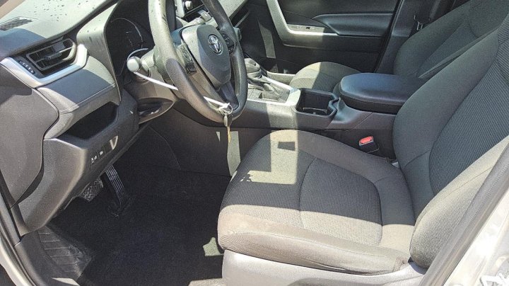 Toyota RAV4 LE 2023