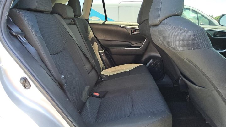 Toyota RAV4 LE 2023