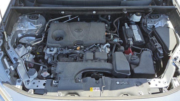 Toyota RAV4 LE 2023