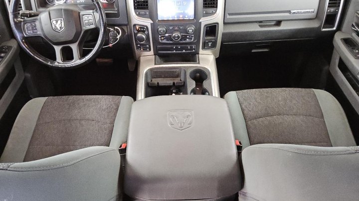 RAM 1500 SLT 2018
