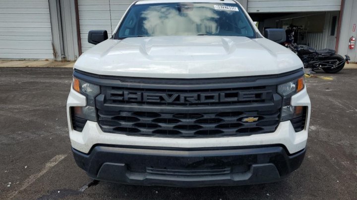 Chevrolet Silverado C1500 2023