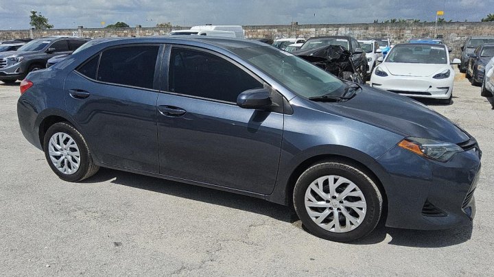 Toyota Corolla L 2019