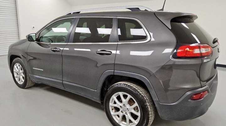 JEEP Cherokee LATITUDE PLUS 2018