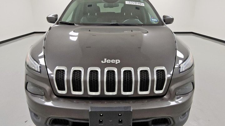 JEEP Cherokee LATITUDE PLUS 2018