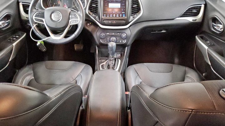 JEEP Cherokee LATITUDE PLUS 2018