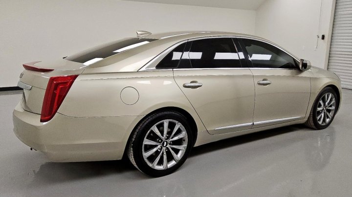 Cadillac XTS  2016