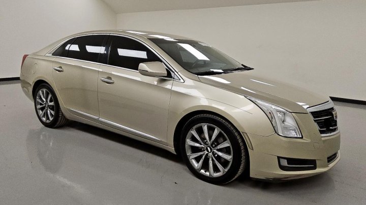 Cadillac XTS  2016