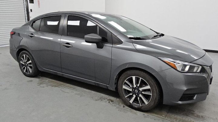 Nissan Versa SV 2021