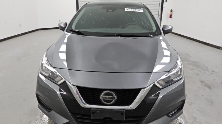Nissan Versa SV 2021