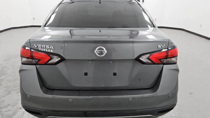 Nissan Versa SV 2021